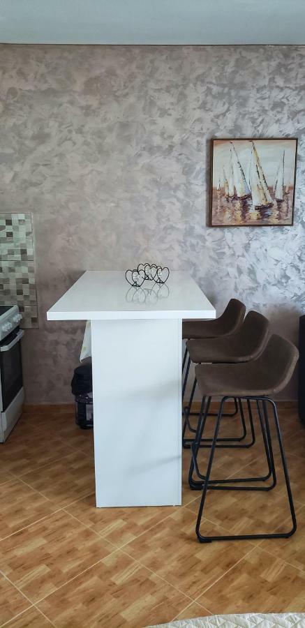 Oassis Apartment Bar Bagian luar foto